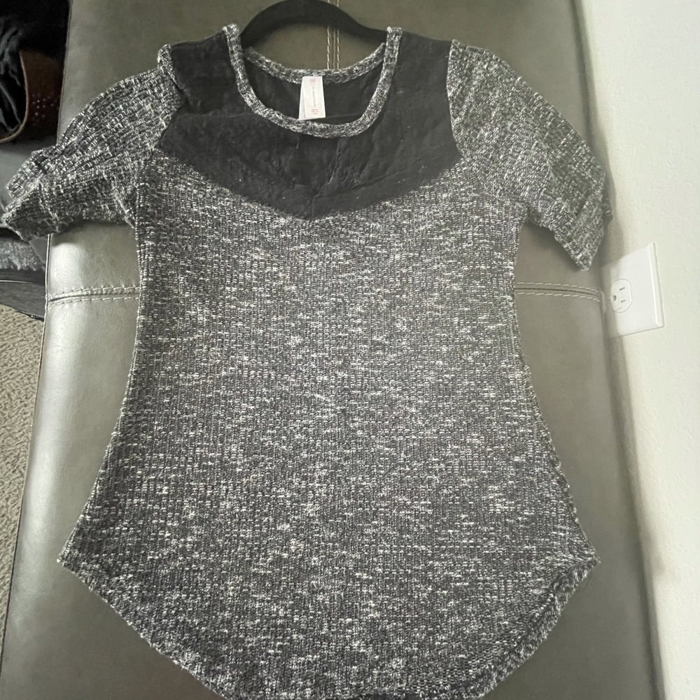 Black 3/4 blouse with back lace